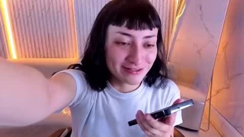 UltraViolett  online show from September 9, 2025, 3:17 am