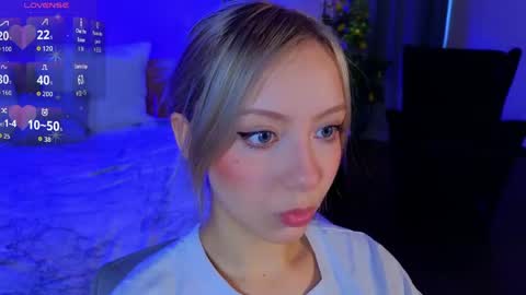 umpa_lummpa_ online show from May 10, 2026, 2:28 am