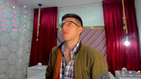 Un Slutty online show from October 31, 2025, 11:00 am