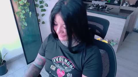 Franchesca  online show from November 10, 2025, 8:19 pm