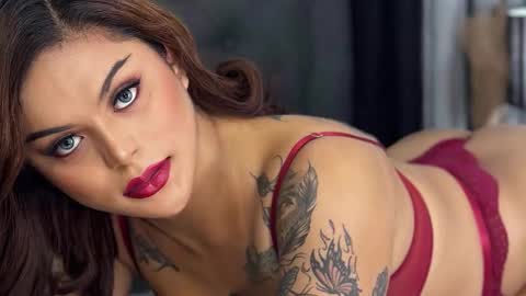 Lady tan online show from November 22, 2025, 9:52 am