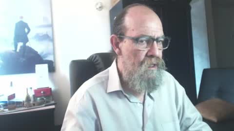 Snapshot of uncle_hottiecb chatting on July 10, 2026, 3:14 pm Uncle Hottie online show from July 10, 2026, 3:14 pm