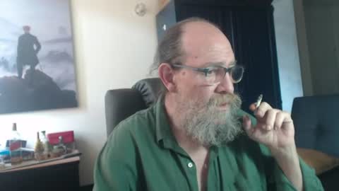 Snapshot of uncle_hottiecb chatting on July 14, 2026, 4:23 pm Uncle Hottie online show from July 14, 2026, 4:23 pm