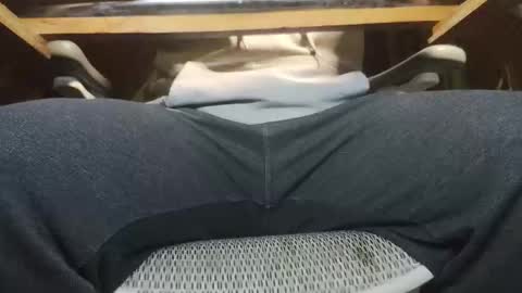 Snapshot of under_the_desk40 chatting on October 26, 2025, 9:21 pm Under the desk online show from October 26, 2025, 9:21 pm