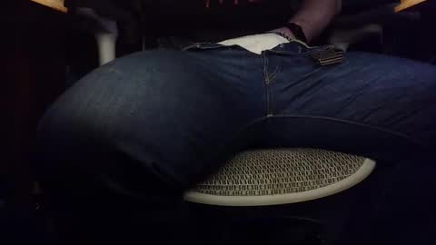 Snapshot of under_the_desk40 chatting on February 16, 2026, 9:33 pm Under the desk online show from February 16, 2026, 9:33 pm