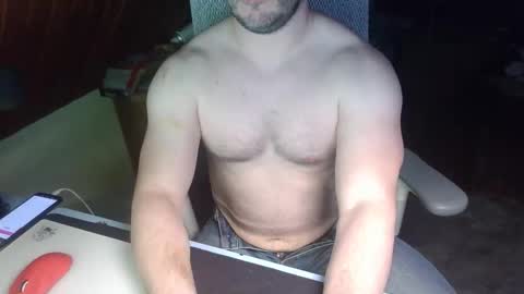 Snapshot of under_the_desk40 chatting on March 18, 2026, 9:29 pm Under the desk online show from March 18, 2026, 9:29 pm