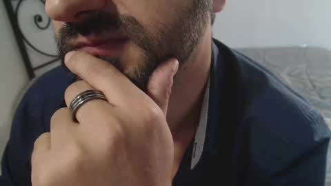 Giov online show from October 9, 2025, 2:26 pm