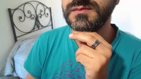 Giov online show from October 19, 2025, 9:43 am