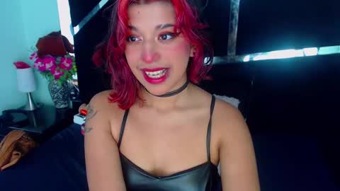 Snapshot of underbaby_ chatting on December 30, 2024, 8:04 pm UnderBaby online show from December 30, 2024, 8:04 pm
