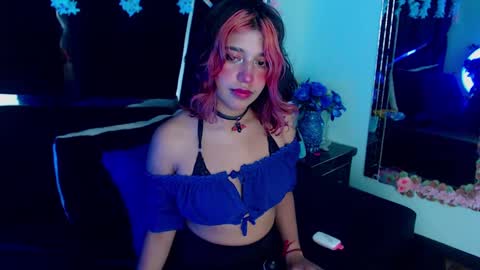 Snapshot of underbaby_ chatting on January 17, 2025, 8:22 pm UnderBaby online show from January 17, 2025, 8:22 pm