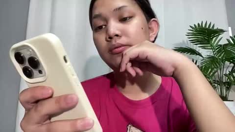 Lily online show from May 17, 2026, 11:06 am