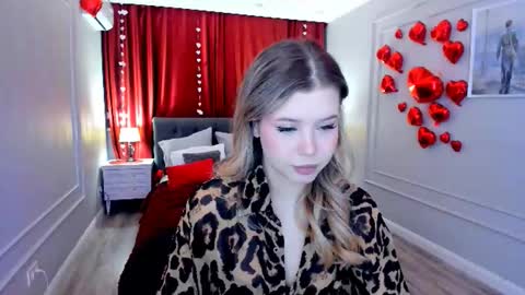 Snapshot of unforgettablalice chatting on March 4, 2026, 7:53 pm Alice online show from March 4, 2026, 7:53 pm