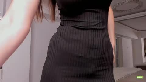 Snapshot of unforgettable_s chatting on April 8, 2026, 3:56 pm Silvia online show from April 8, 2026, 3:56 pm