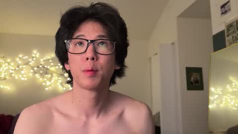 Snapshot of unhingedwang chatting on February 15, 2026, 10:28 pm wang online show from February 15, 2026, 10:28 pm