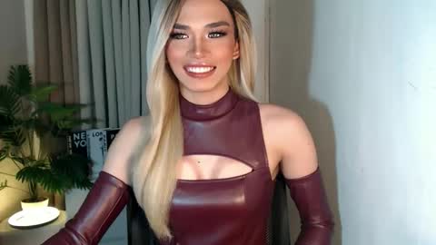 Snapshot of unique_taste69 chatting on September 30, 2025, 3:50 pm Miss Andrea online show from September 30, 2025, 3:50 pm