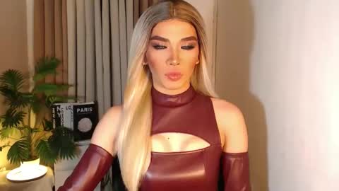 Snapshot of unique_taste69 chatting on October 7, 2025, 4:48 pm Miss Andrea online show from October 7, 2025, 4:48 pm