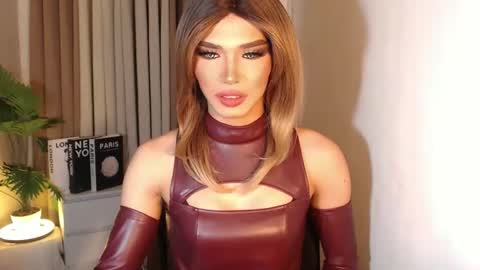 Snapshot of unique_taste69 chatting on October 11, 2025, 4:16 pm Miss Andrea online show from October 11, 2025, 4:16 pm