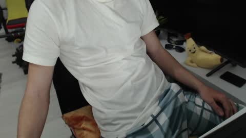uniqueboy22 online show from April 21, 2026, 5:17 pm