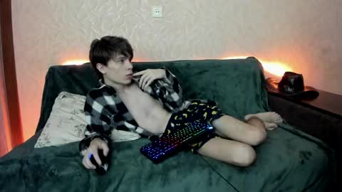 Alex online show from May 5, 2026, 9:17 am
