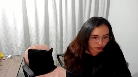 Kary and jhoa online show from August 5, 2026, 11:17 pm