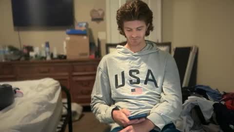 Stepbro online show from October 31, 2025, 6:09 pm