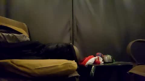 Snapshot of upnalone536432 chatting on February 16, 2025, 2:09 am upnalone536432 online show from February 16, 2025, 2:09 am