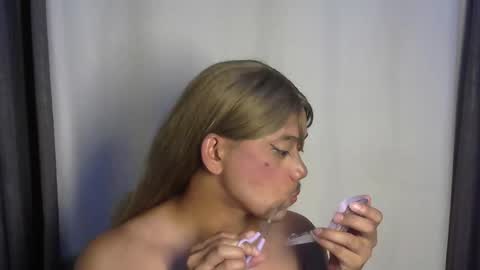 ur_asianhottwink online show from February 8, 2026, 4:32 pm