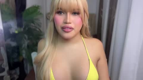 ur_bombshellpatty online show from May 17, 2026, 2:57 pm