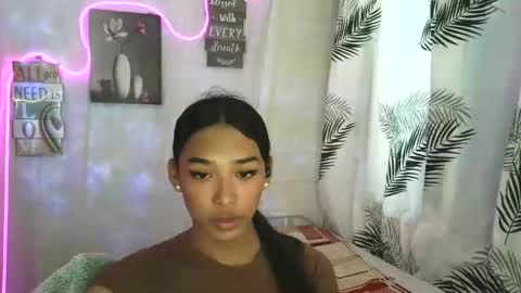 ur_dazzlingmorenaxx online show from April 11, 2026, 4:17 am