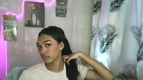 ur_dazzlingmorenaxx online show from May 4, 2026, 2:18 am