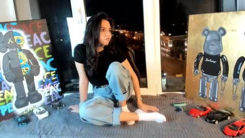 Hello my name is Emilly online show from September 27, 2025, 4:56 pm