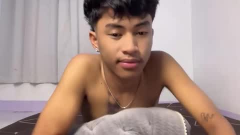 ur_fuckerbttm online show from December 1, 2025, 12:59 am