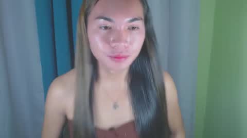 QUEENSY online show from January 22, 2025, 2:37 am