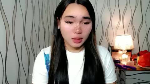 QUEENSY online show from October 29, 2025, 12:46 am