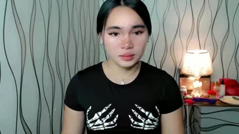 QUEENSY online show from November 10, 2025, 6:29 pm