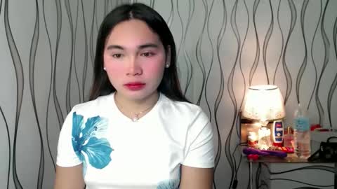 QUEENSY online show from November 21, 2025, 2:32 am