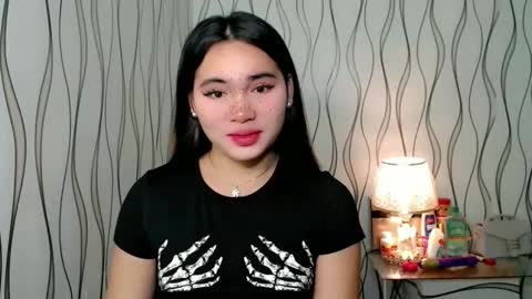 QUEENSY online show from November 24, 2025, 9:25 pm