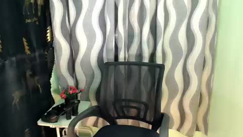 JADE online show from June 17, 2026, 8:17 am