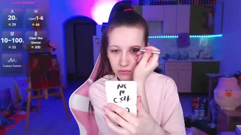 Snapshot of ur_kitty__ chatting on May 1, 2026, 1:05 pm Lera online show from May 1, 2026, 1:05 pm