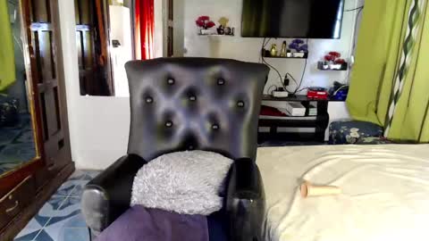 QUEEN ANGELA online show from December 16, 2024, 1:53 am