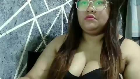 Snapshot of ur_pinay chatting on December 19, 2024, 6:56 am Rose --- online show from December 19, 2024, 6:56 am