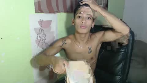 Snapshot of ur_raffy chatting on February 17, 2025, 4:20 am ur_raffy online show from February 17, 2025, 4:20 am