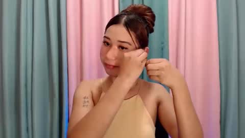 ur_rianlover online show from November 27, 2025, 9:00 am