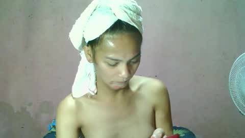 ur_sexybabe_ehra online show from April 27, 2026, 12:47 pm