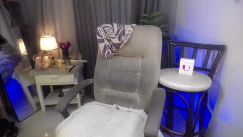 Snapshot of ur_sweet_atarah18 chatting on September 29, 2025, 7:02 am Atarah online show from September 29, 2025, 7:02 am