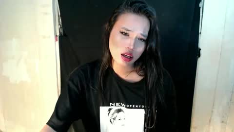 Snapshot of ur_ugly_princess chatting on September 12, 2025, 2:17 pm chesca online show from September 12, 2025, 2:17 pm