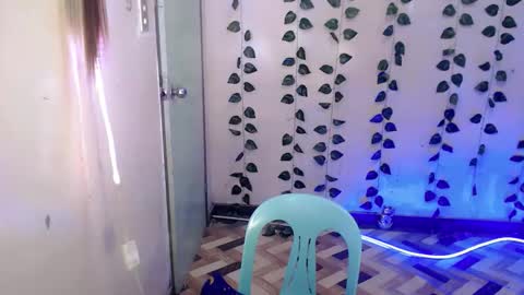 Snapshot of ur_ugly_princess chatting on March 6, 2026, 8:22 am chesca online show from March 6, 2026, 8:22 am