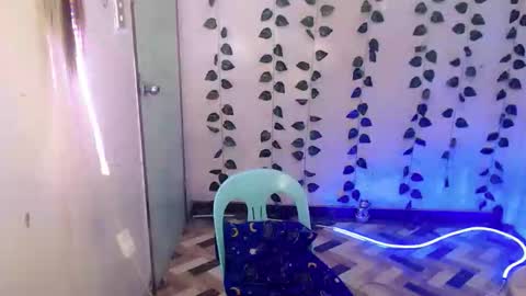 Snapshot of ur_ugly_princess chatting on March 8, 2026, 2:04 am chesca online show from March 8, 2026, 2:04 am