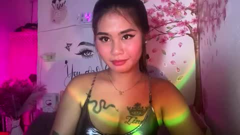 HelloIm  Girly online show from April 26, 2026, 8:17 pm