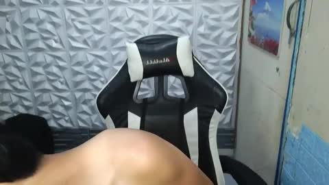 Snapshot of ur_younngtwinkxxx chatting on February 7, 2026, 5:22 am Ken online show from February 7, 2026, 5:22 am